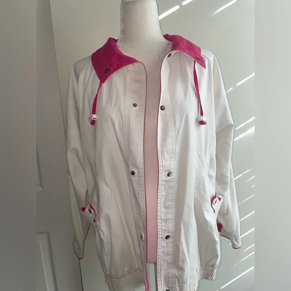 Innovations by IZZI Vintage Windbreaker